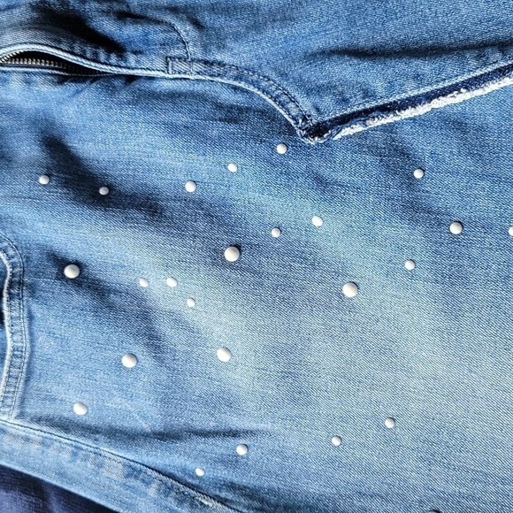 Guess mini flare distressed denim skirt - Picture 2 of 7